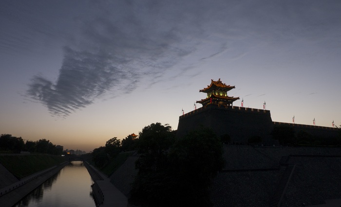 凤临古城